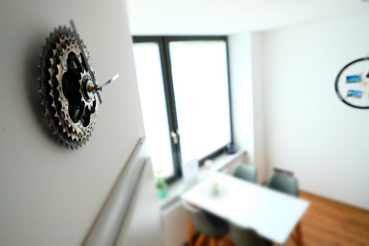 B3 - Bike & Bed Bitterfeld Apartment Exterior photo